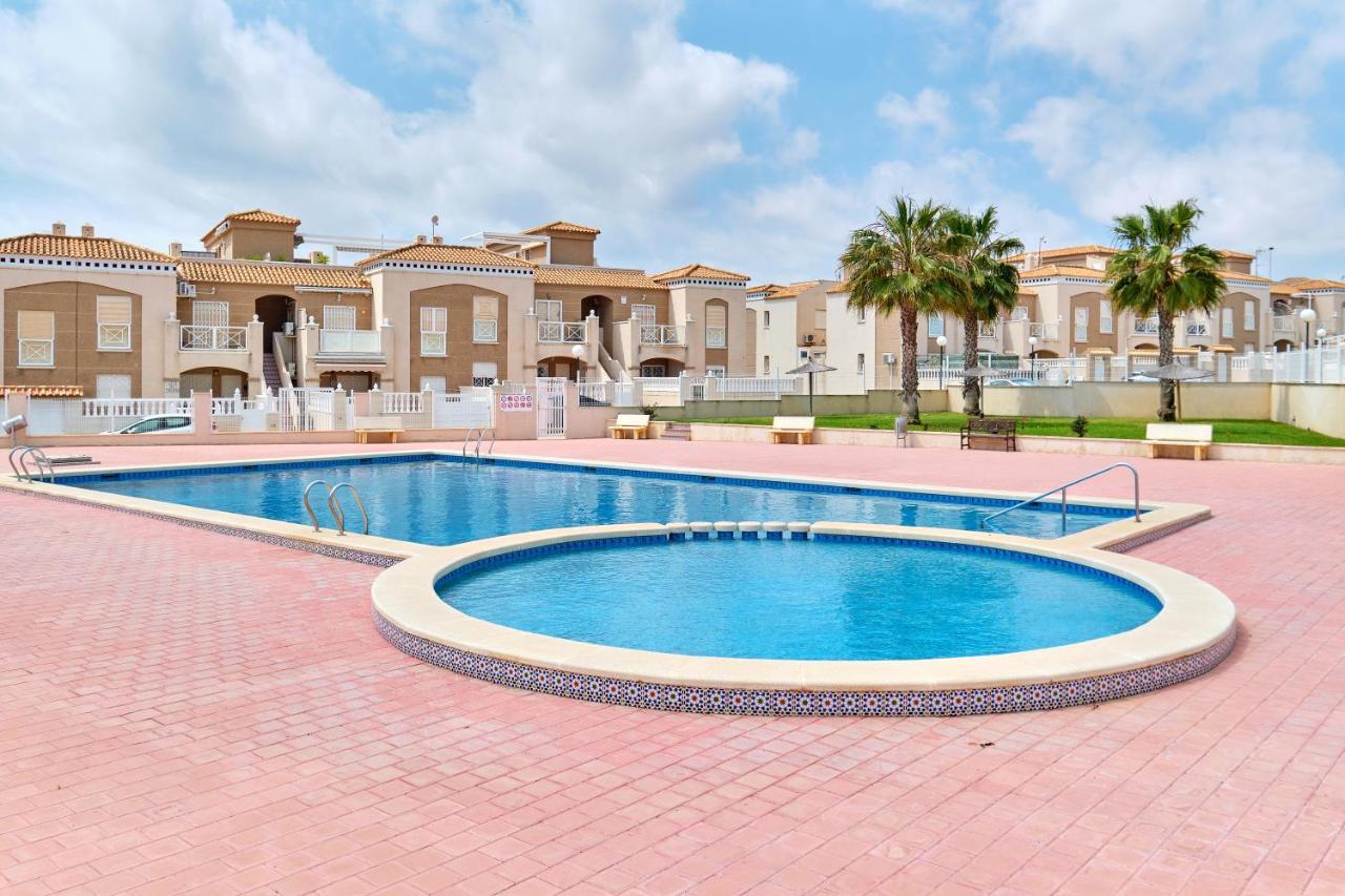 Sun & Beach Aguas Nuevas Torrevieja Exterior photo
